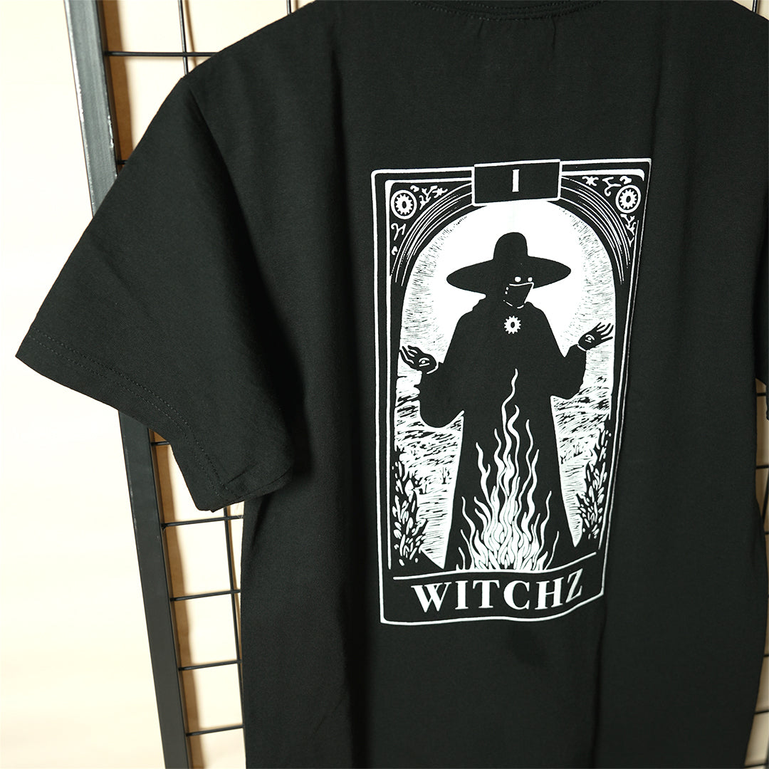 THE MAGICIAN (I) Tarot T-shirt